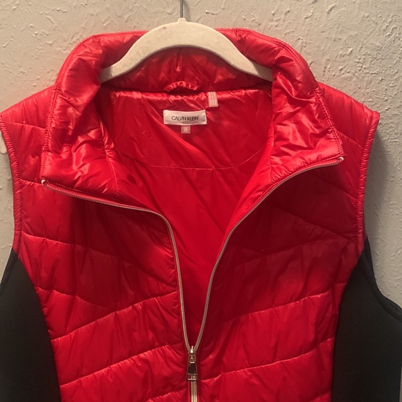 Calvin Klein Quilted Puffer Vest Red Black Women’s Sz XL X Large - Picture 5 of 8
